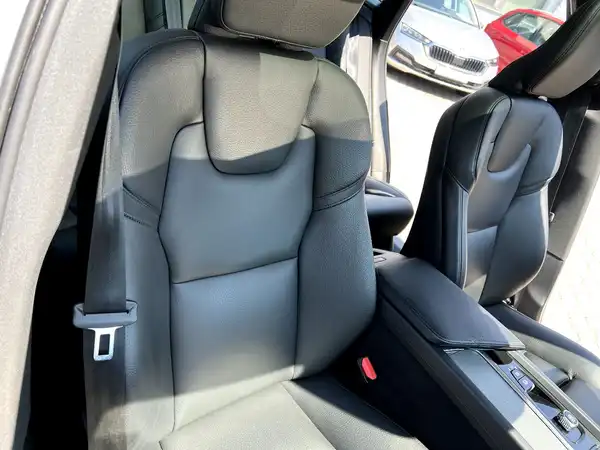 VOLVO XC60 (24/29)
