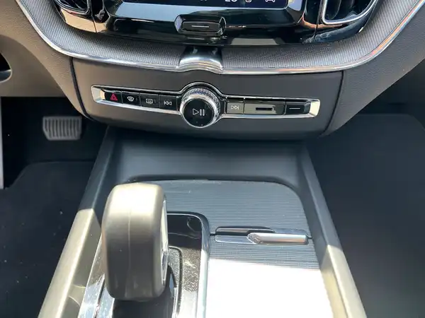 VOLVO XC60 (27/29)