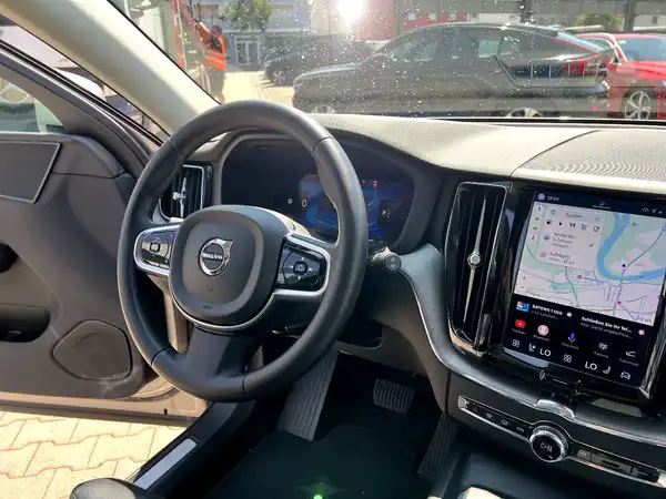 VOLVO XC60 (28/29)