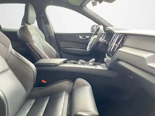 VOLVO XC60 (12/19)