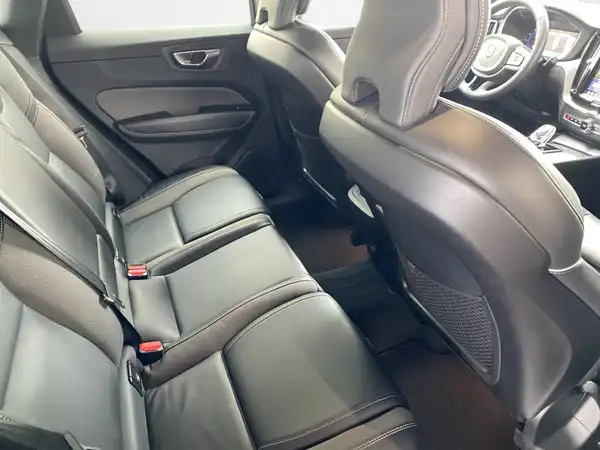 VOLVO XC60 (13/19)