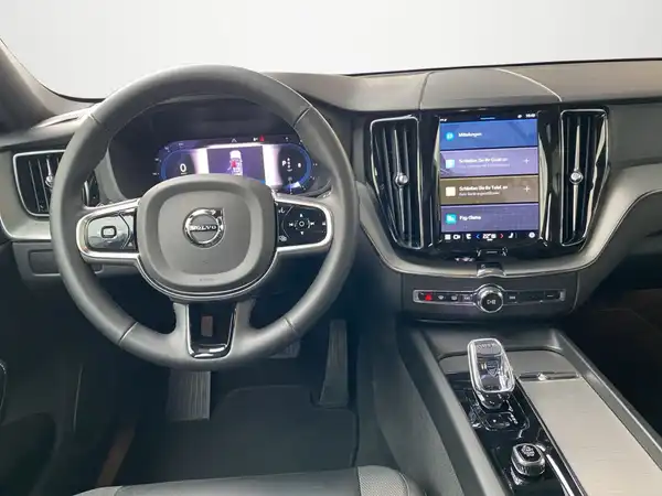 VOLVO XC60 (8/19)