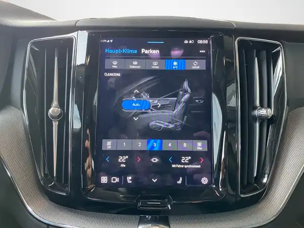 VOLVO XC60 (11/21)