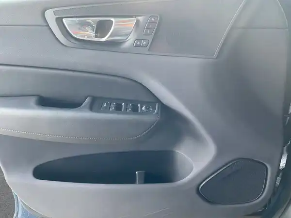 VOLVO XC60 (16/21)