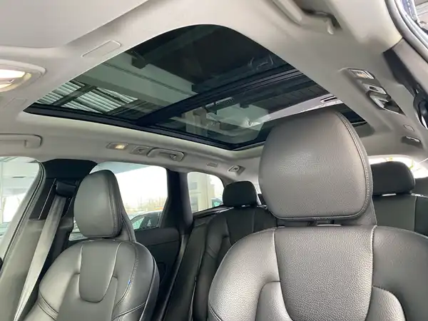 VOLVO XC60 (19/21)