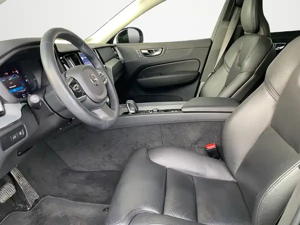 VOLVO XC60 (7/21)