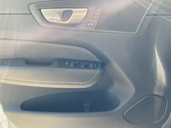 VOLVO XC60 (17/21)