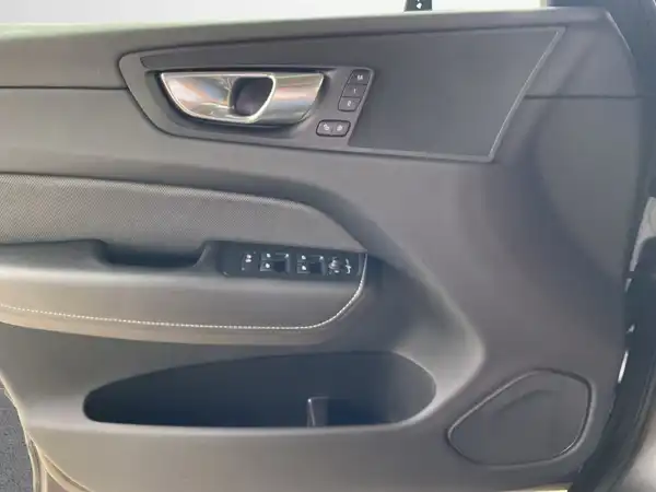 VOLVO XC60 (17/20)