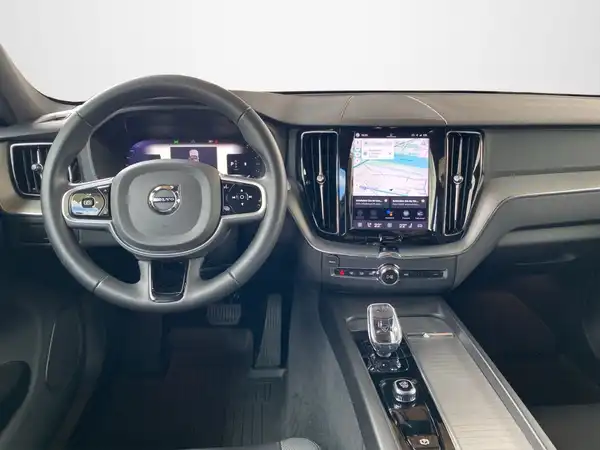 VOLVO XC60 (8/20)