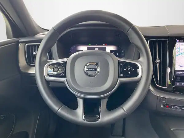 VOLVO XC60 (10/20)