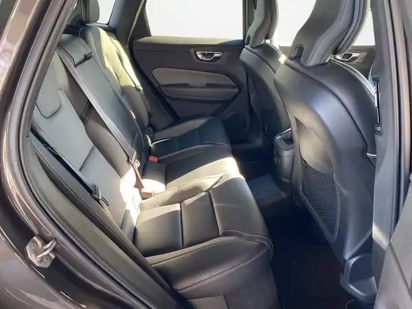 VOLVO XC60 (13/22)