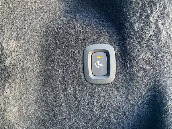 VOLVO XC60 (21/22)