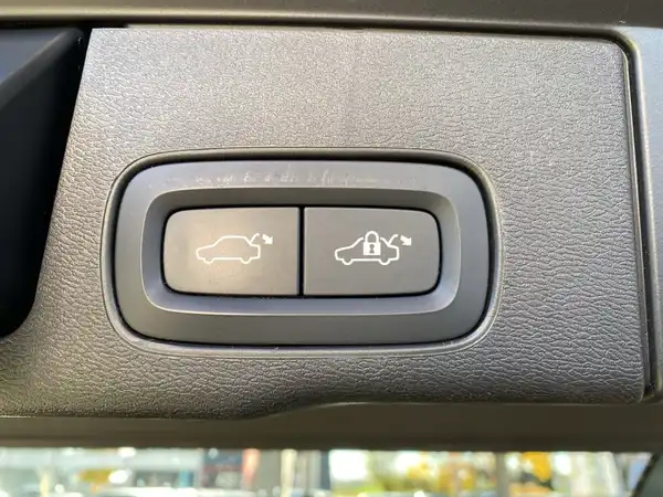 VOLVO XC60 (22/22)
