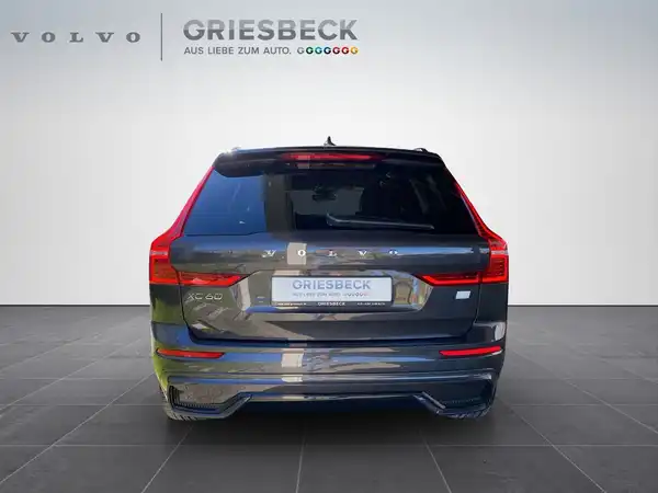 VOLVO XC60 (4/22)