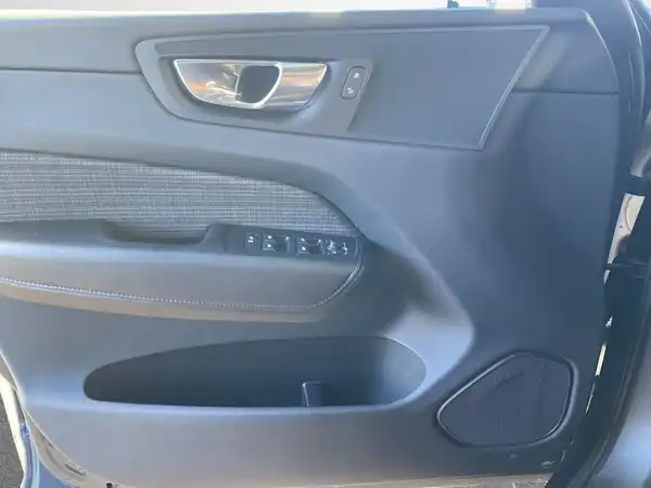 VOLVO XC60 (17/20)