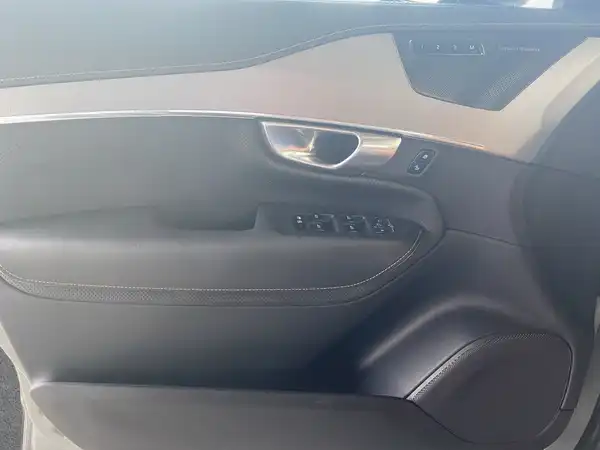 VOLVO XC90 (17/22)