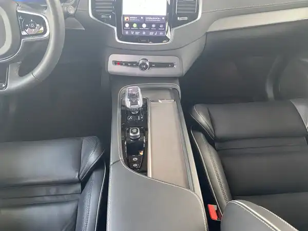 VOLVO XC90 (9/22)