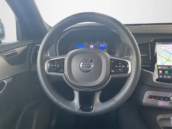 VOLVO XC90 (10/22)