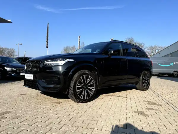 VOLVO XC90 (1/27)
