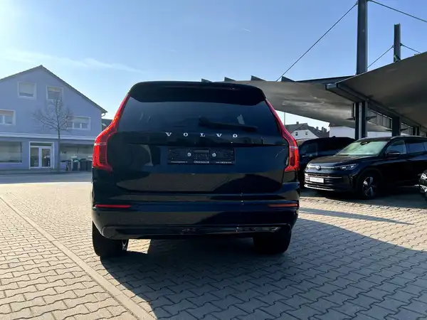 VOLVO XC90 (3/27)