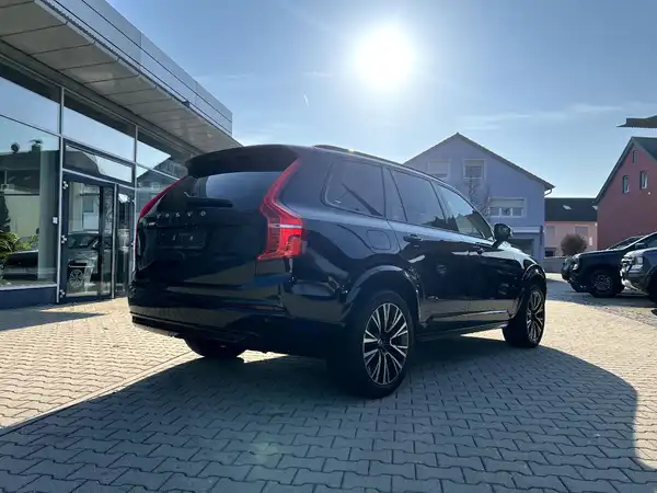 VOLVO XC90 (4/27)