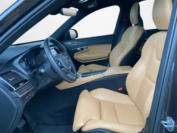 VOLVO XC90 (8/24)