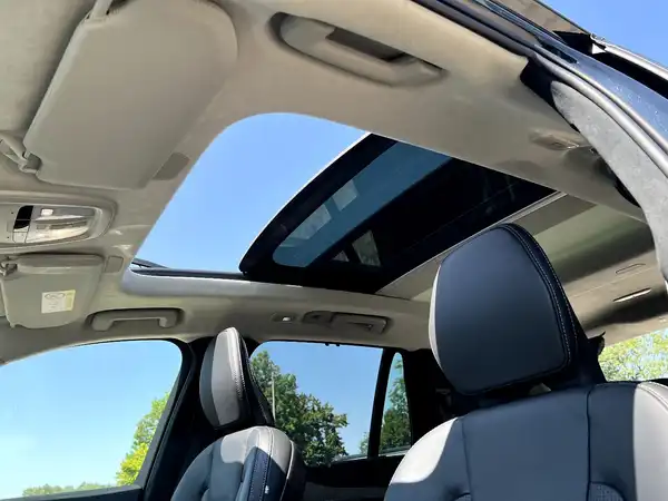 VOLVO XC90 (11/29)