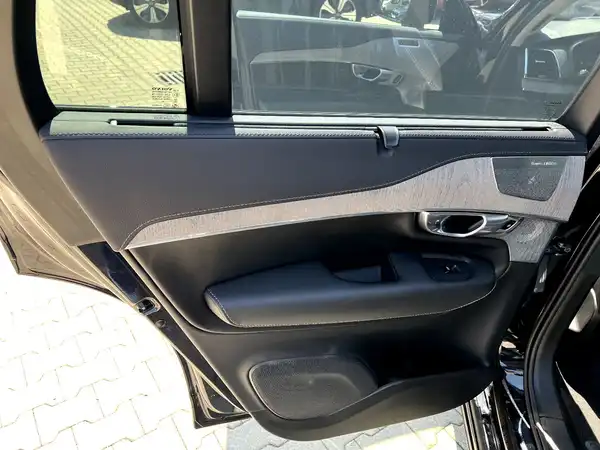 VOLVO XC90 (13/29)