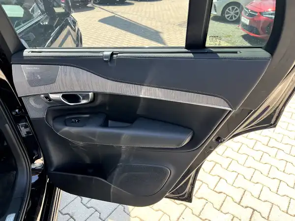 VOLVO XC90 (16/29)