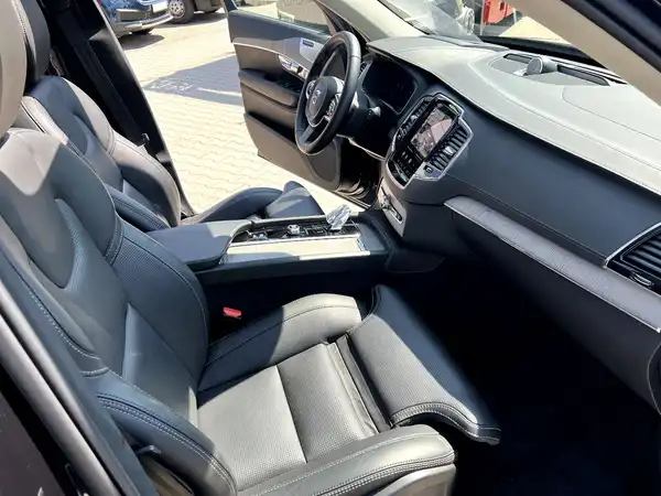 VOLVO XC90 (23/29)