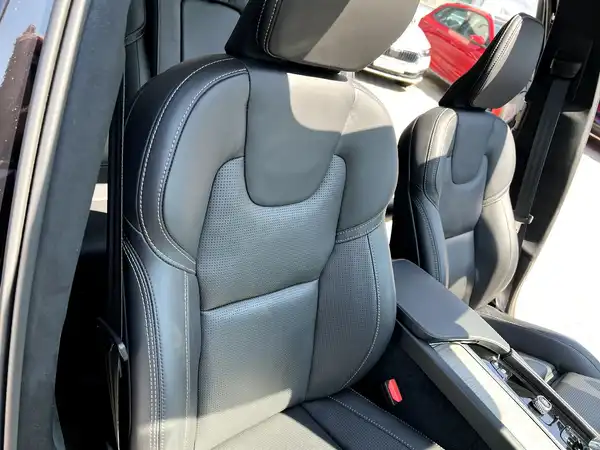 VOLVO XC90 (24/29)