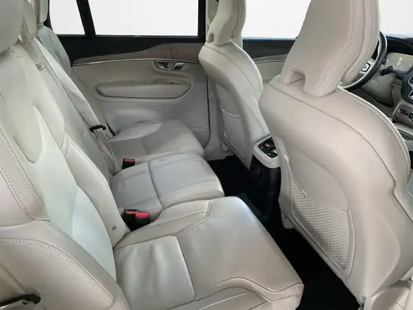 VOLVO XC90 (13/23)