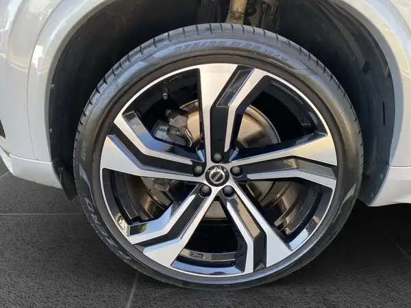 VOLVO XC90 (15/23)