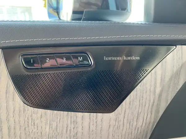 VOLVO XC90 (18/23)