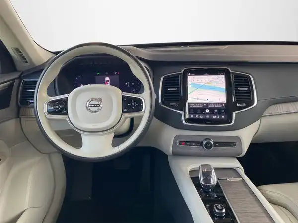 VOLVO XC90 (8/23)