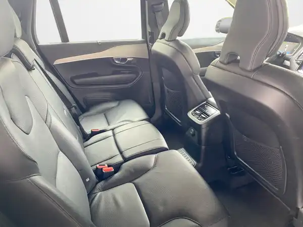 VOLVO XC90 (13/22)