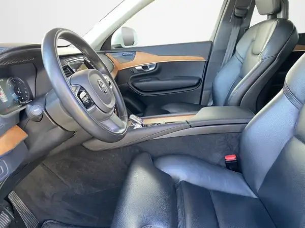 VOLVO XC90 (7/23)