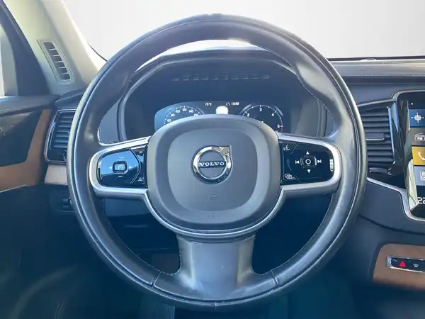 VOLVO XC90 (10/23)