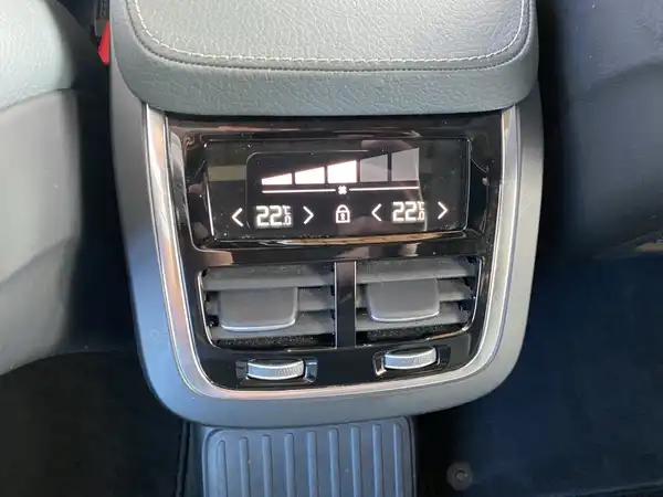 VOLVO XC90 (21/22)