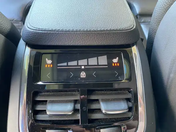 VOLVO XC90 (22/23)