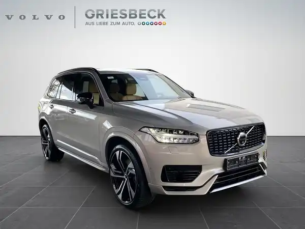 VOLVO XC90 (7/22)
