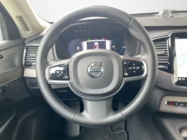 VOLVO XC90 (10/23)