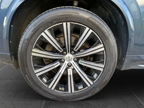 VOLVO XC90 (15/22)
