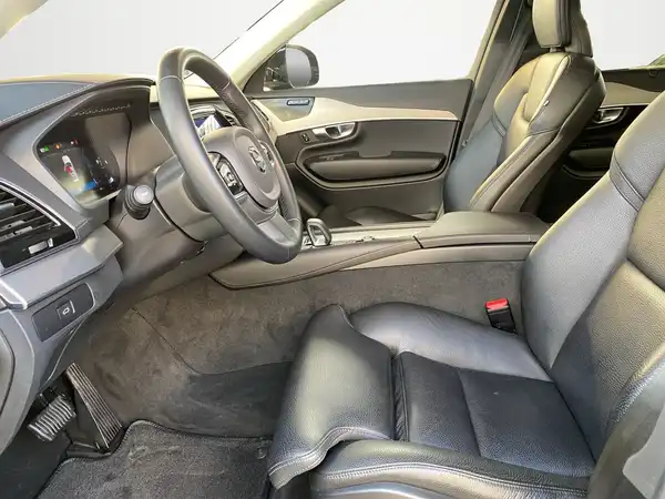 VOLVO XC90 (7/22)