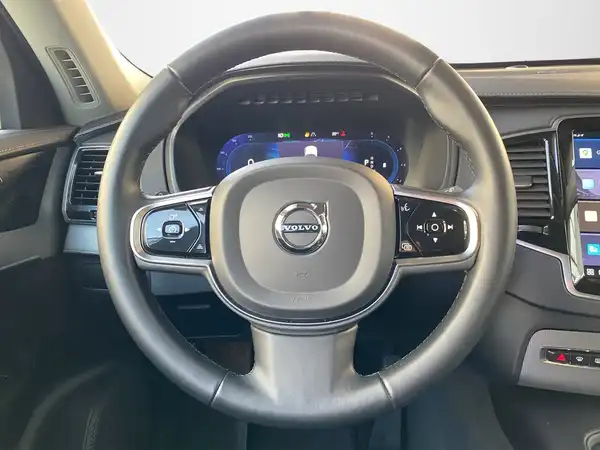 VOLVO XC90 (10/22)