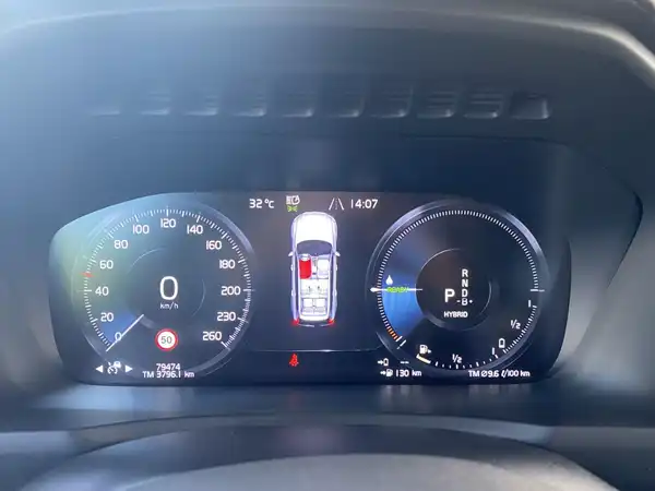 VOLVO XC90 (16/21)