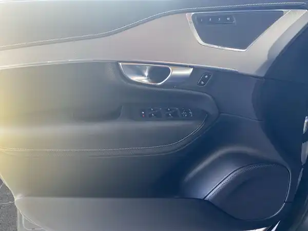 VOLVO XC90 (17/21)