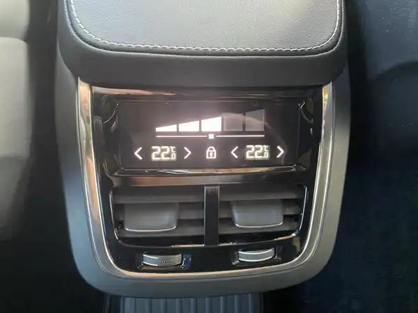 VOLVO XC90 (20/21)