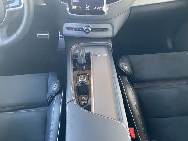 VOLVO XC90 (9/21)