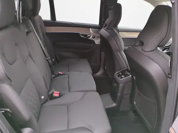 VOLVO XC90 (15/19)